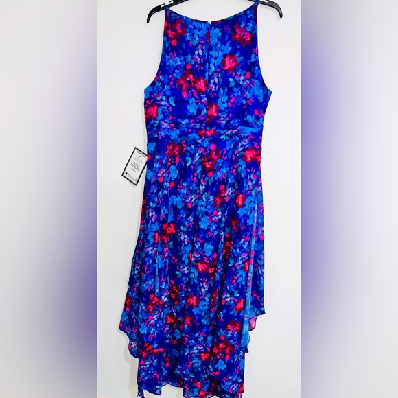 Long Printed Chiffon Dress with a Halter Keyhole Size 14W and 16W - Picture 5 of 5